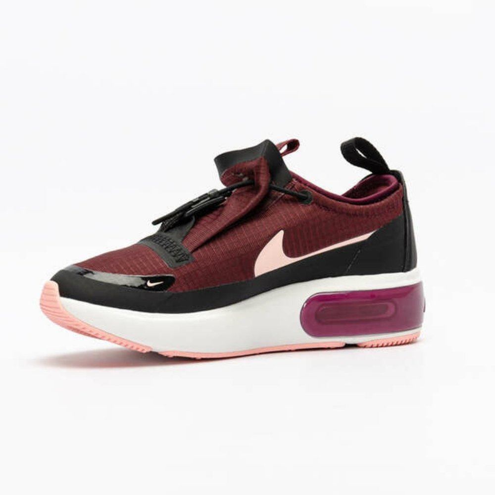 Nike Women's Air Max Size 7 maroon